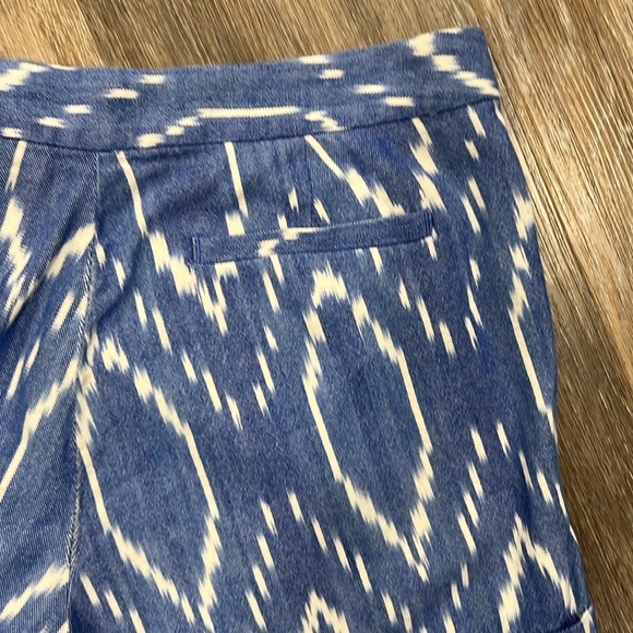 J.Crew blue & white southwest 4” cuff shorts size 6 - Picture 4 of 7